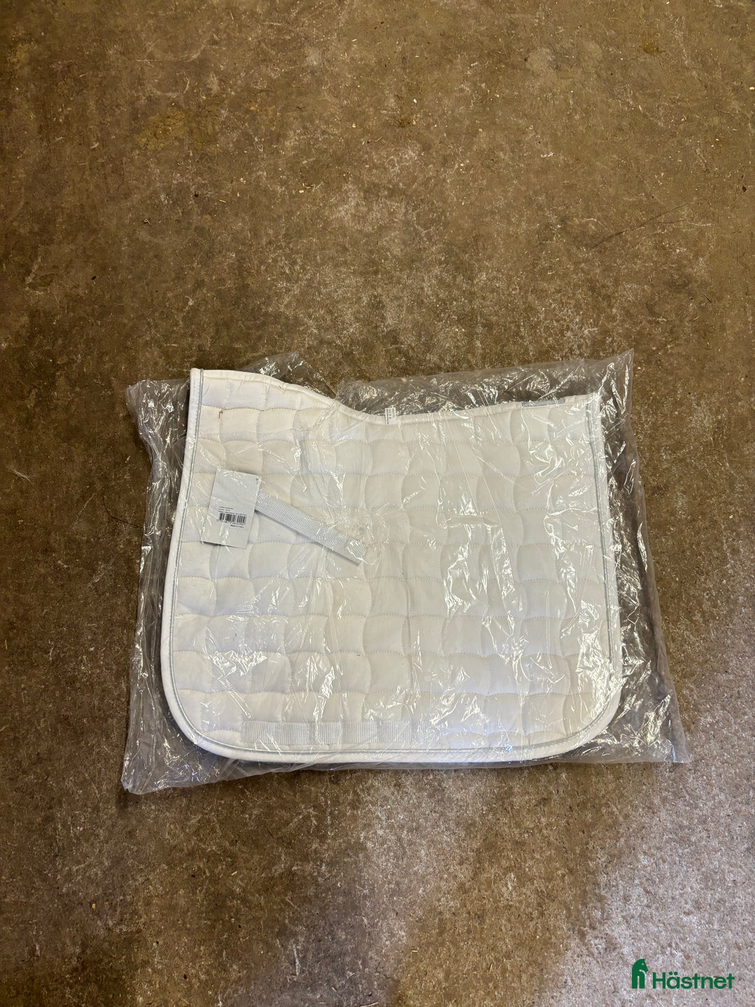 Schabrak & Vojlockar hästutrustning till salu: Helt nytt dressyr schabrak  i Vinninga - Annons 1