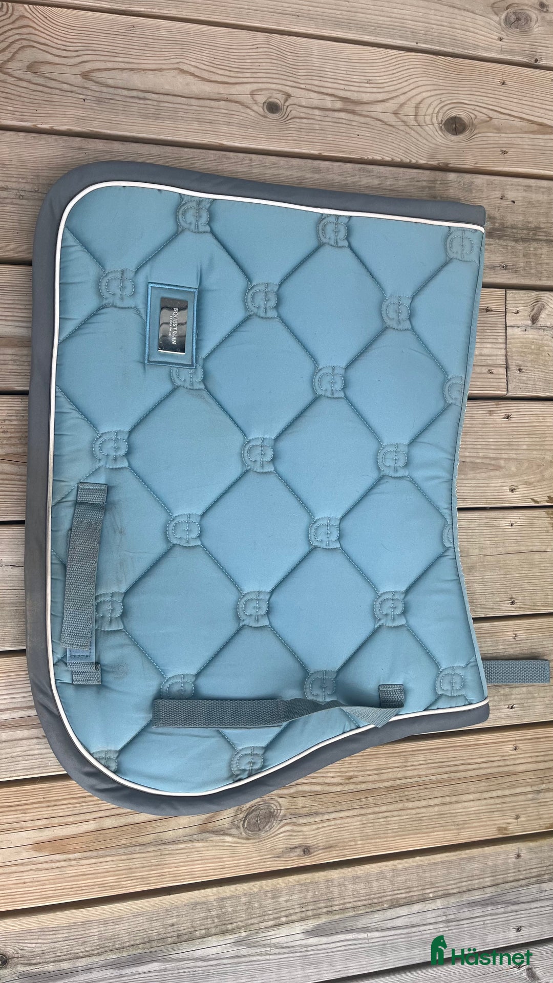 Schabrak &amp; Vojlockar hästutrustning till salu: ES schabrak, nyskisk i Jönköping - Annons 2