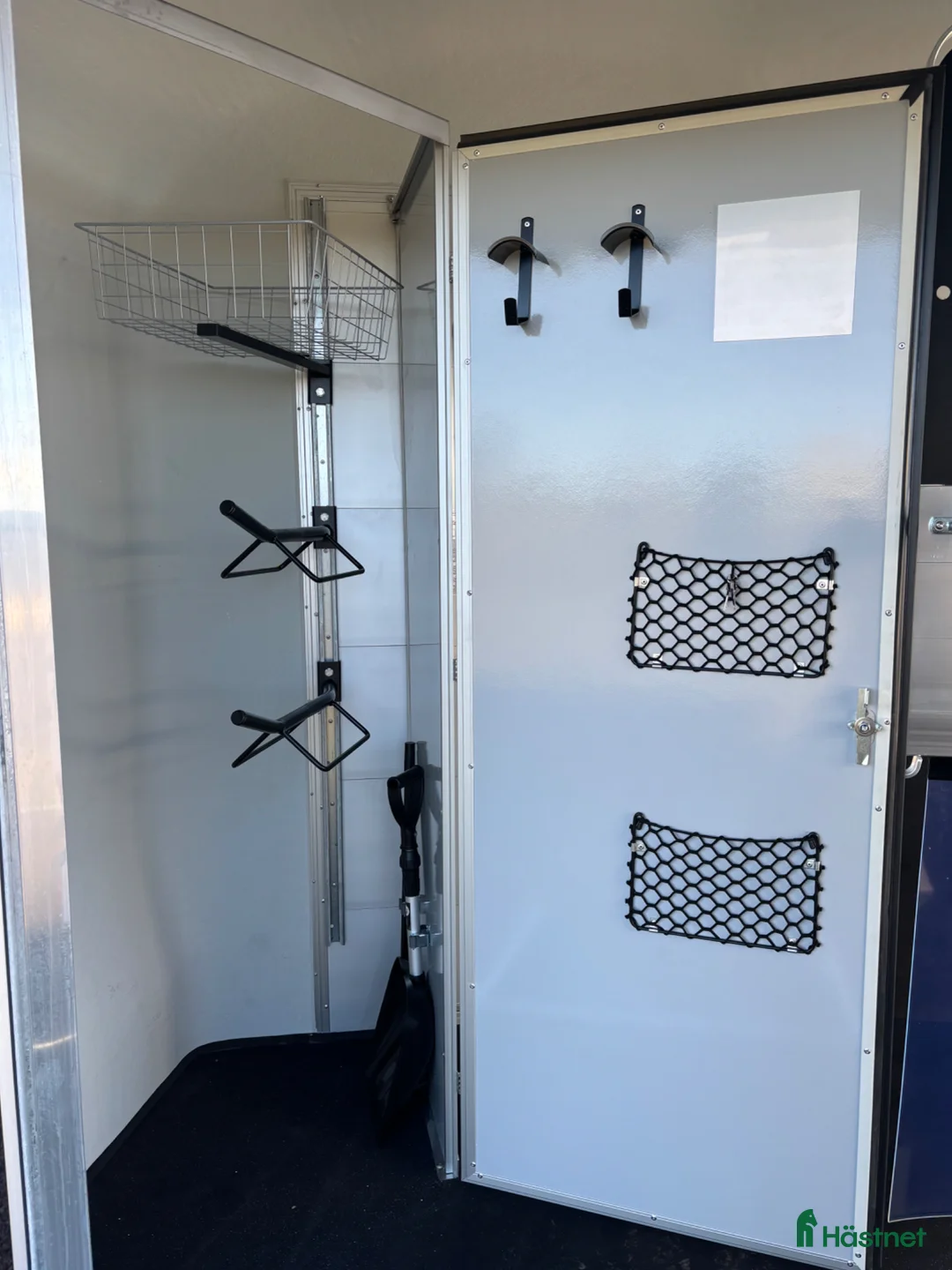 Hästtransporter  fordon & transport till salu: Cheval Touring Country  - Annons 8