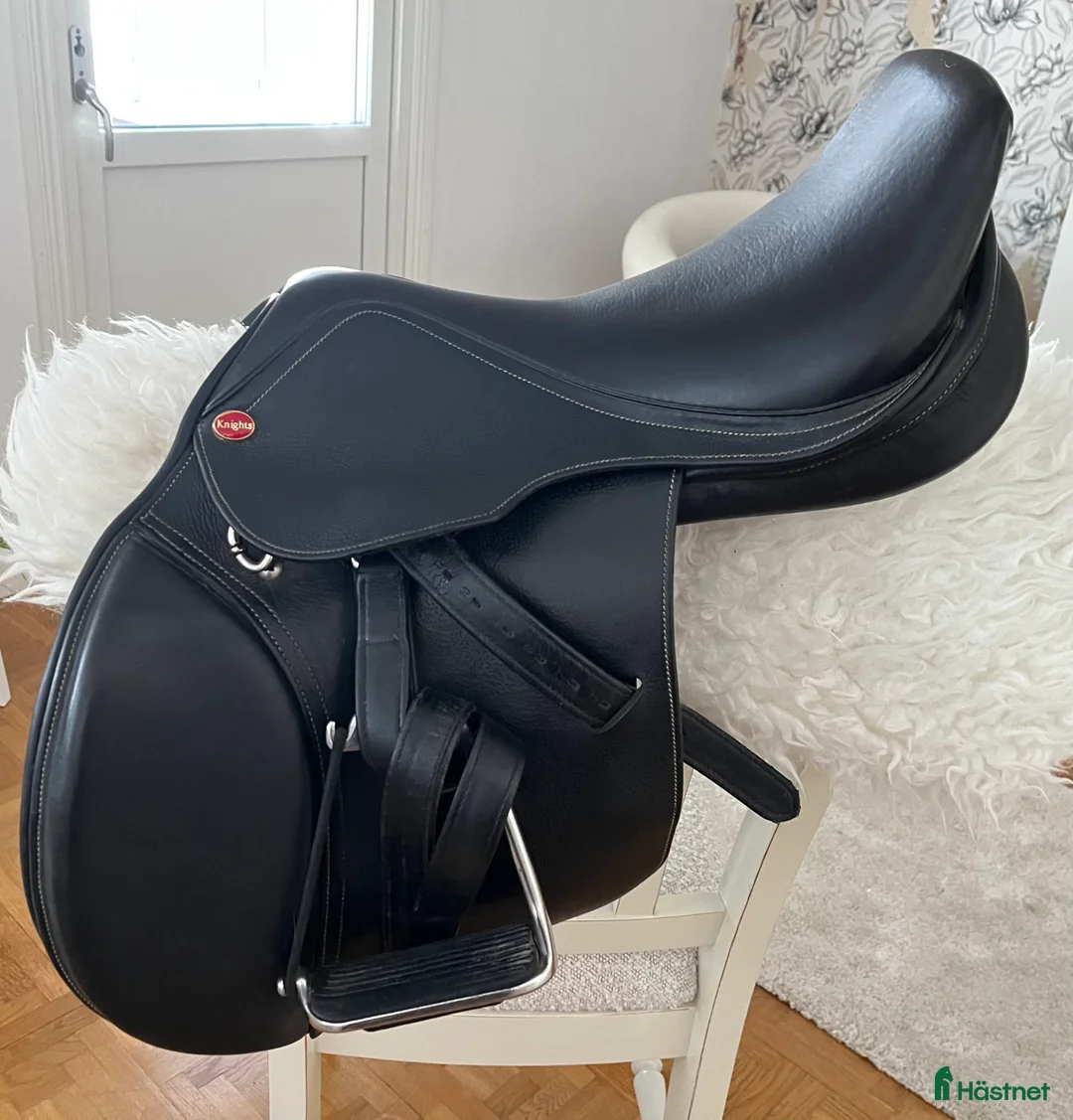 Sadlar hästutrustning till salu: Välvårdad Knigts Robin Hood Elite 16” i Skultuna - Annons 1