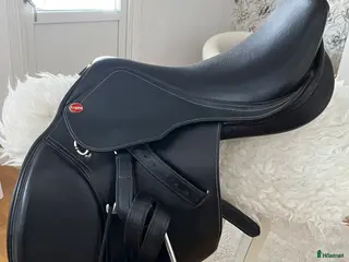 Sadlar hästutrustning Välvårdad Knigts Robin Hood Elite 16” i Skultuna - Annons 13