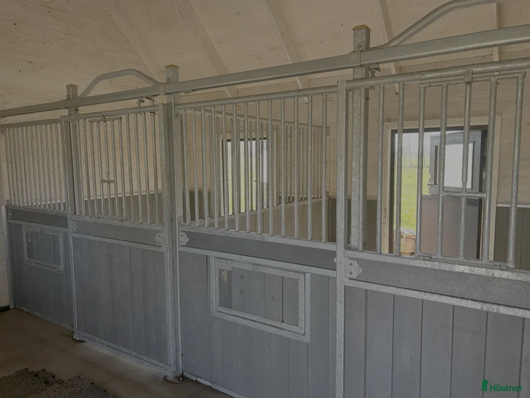 Stallinredning, stängsel & gård övrig utrustning till salu: Stallinredning, 2 boxar - Annons 1