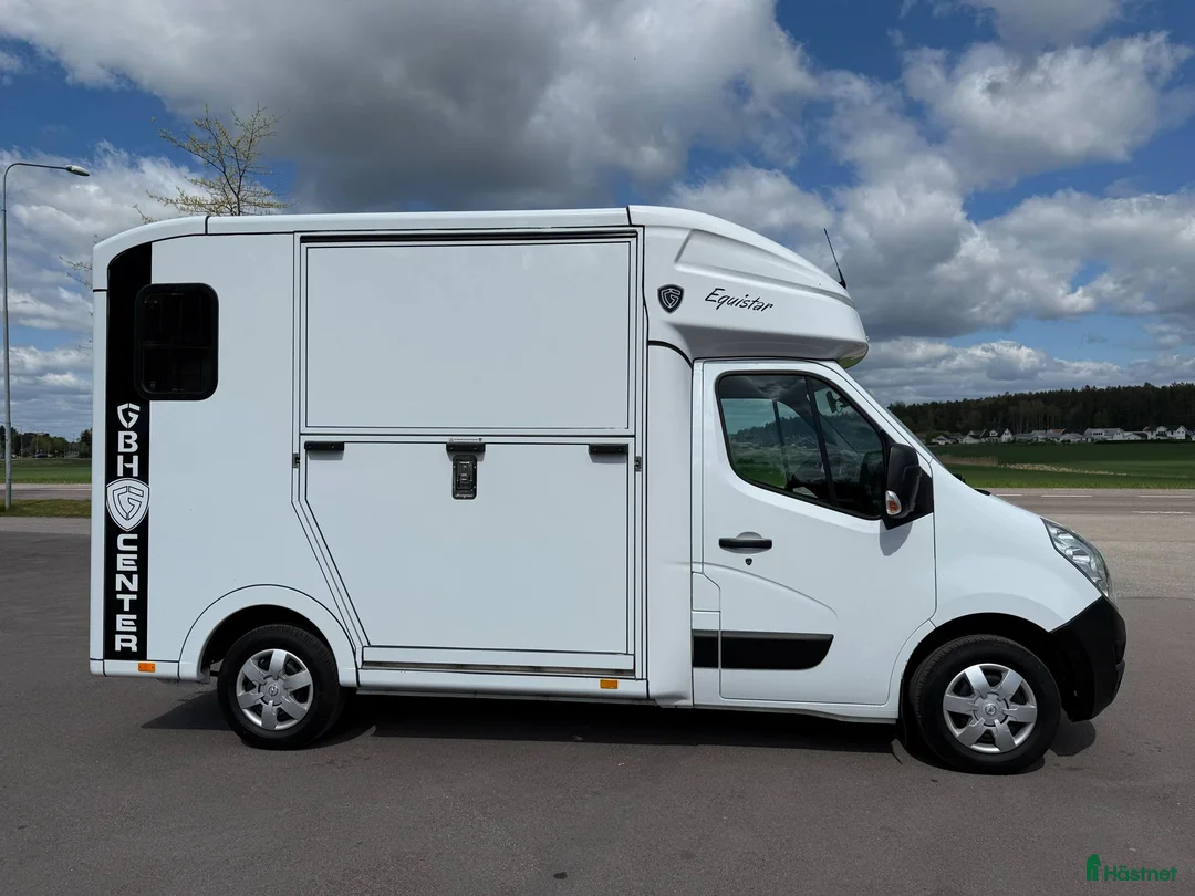 Hästlastbilar  fordon & transport till salu: PARAGAN EQUISTAR 3 *1200KG LASTVIKT* LÅGA MILTAL - Annons 2