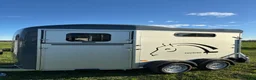 Hästtransporter  fordon & transport till salu: Cheval Touring Country  - Annons 1