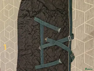 Täcken hästutrustning Div fodrade stalltäcken i Rönninge - Annons 1