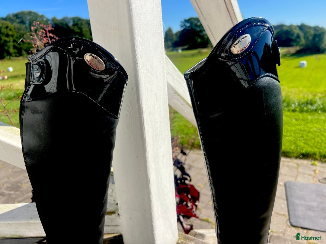 Ridstövlar ryttarutrustning till salu: Parlanti ridstövlar i nyskick i Falkenberg - Annons 13