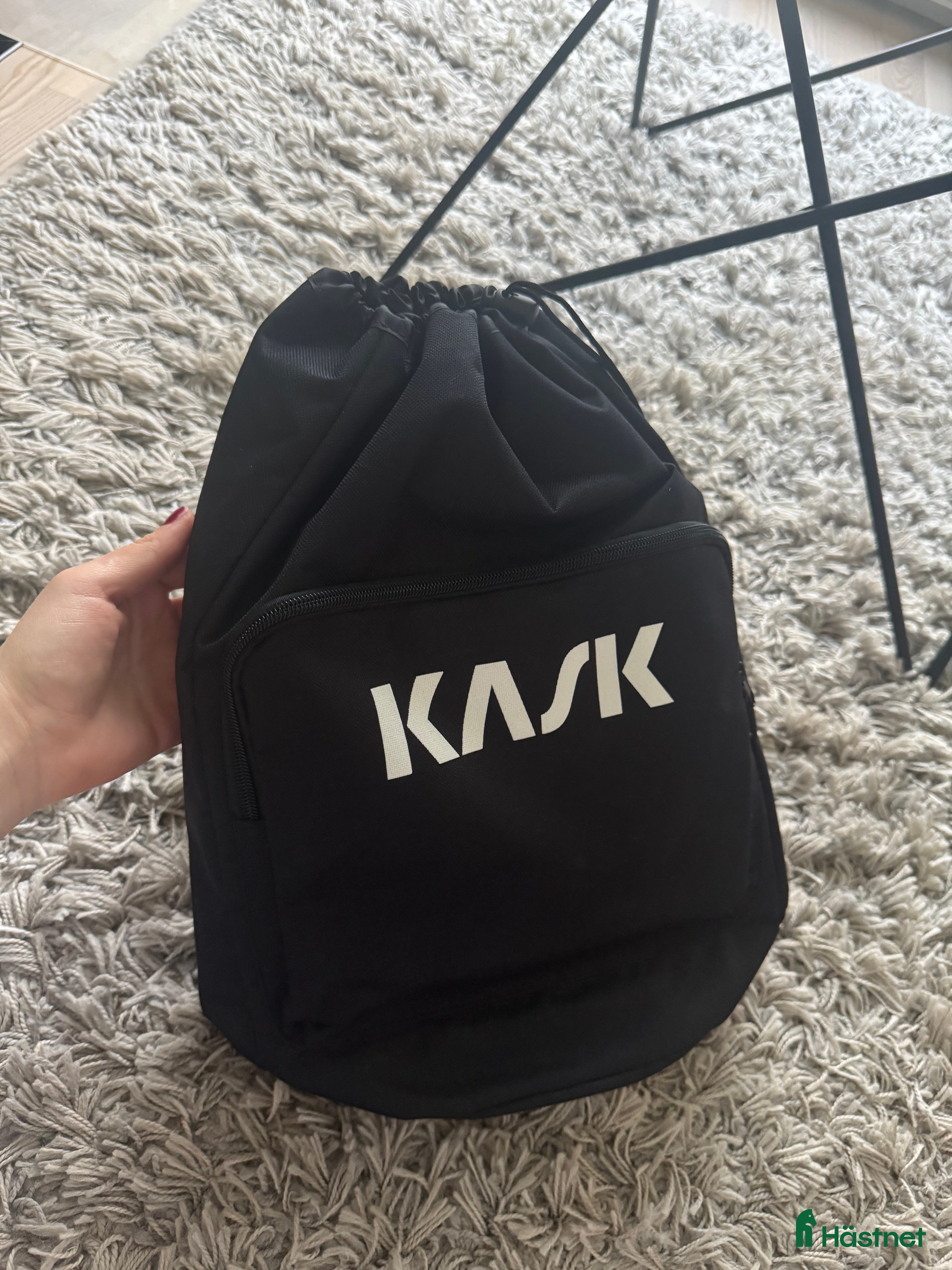 Hjälmar ryttarutrustning till salu: Kask hjälmväska i Gävle - Annons 9