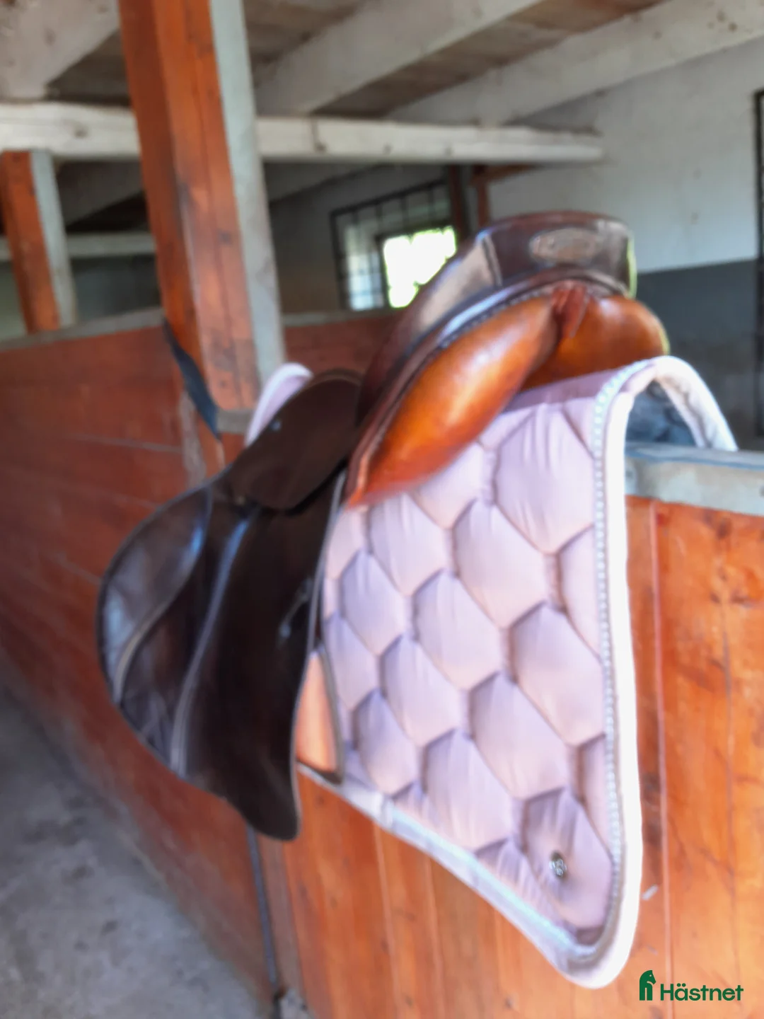 Sadlar hästutrustning till salu: Stubben Hoppsadel  i Grimeton - Annons 2