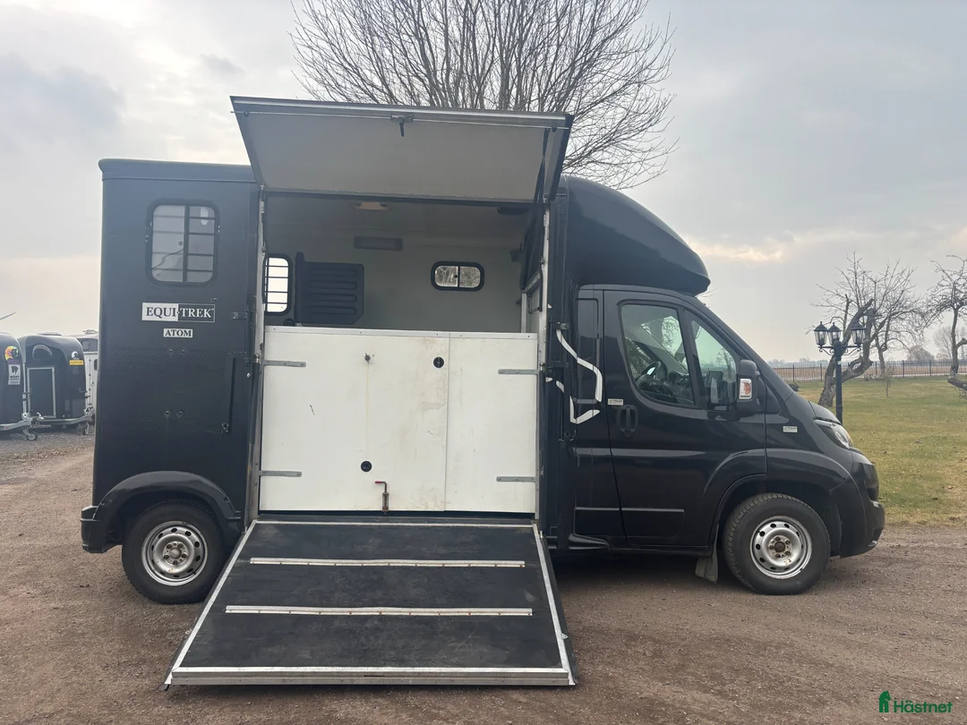 Hästlastbilar  fordon & transport till salu: Hästbil Peugeot Equitrek Atom – 2374kr/ mån - Annons 15
