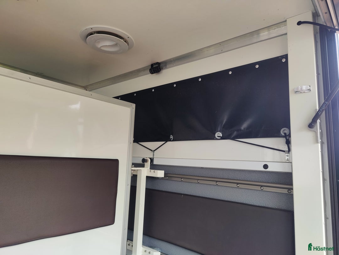 Hästlastbilar  fordon & transport till salu: Nissan Nv400, EP horsetruck °RESERVERAD° i Allerum - Bild 5