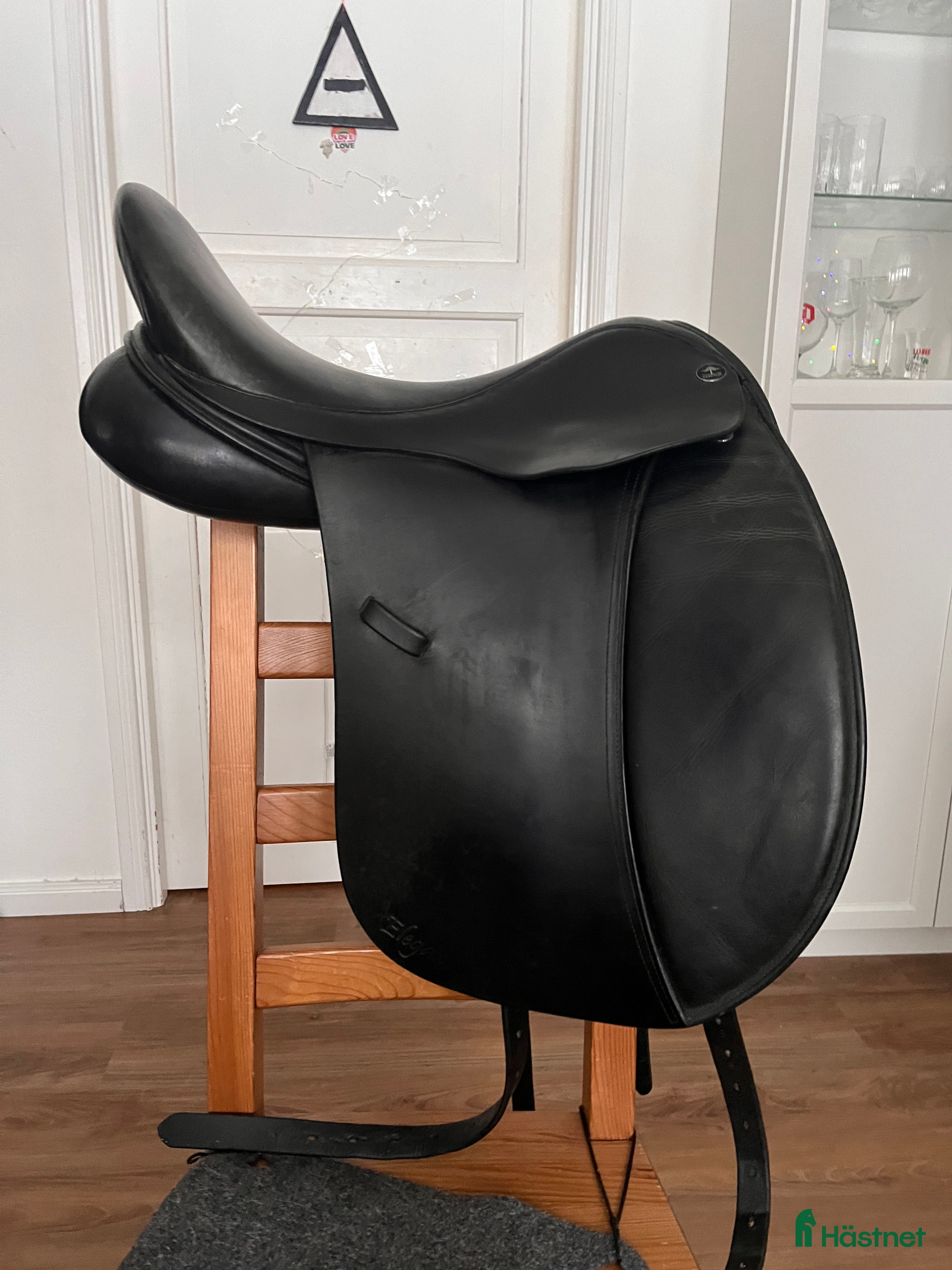 Sadlar hästutrustning till salu: Dressyrsadel i Vreta Kloster - Annons 4