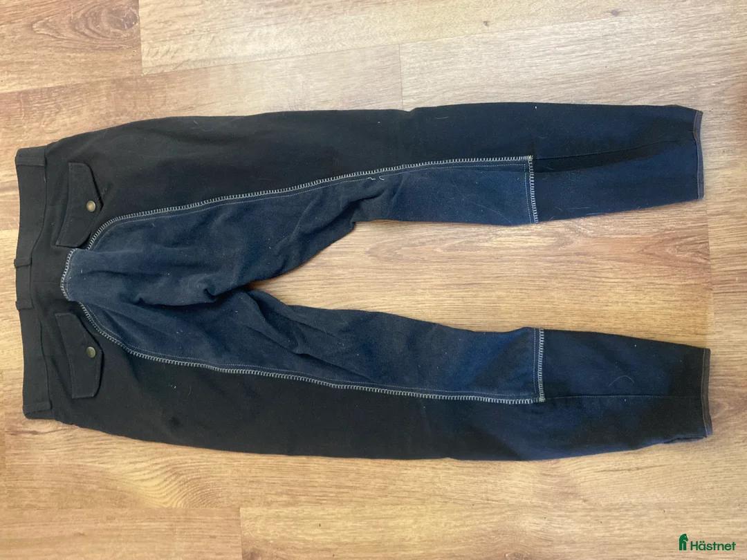 Ridbyxor ryttarutrustning till salu: Tre par helskodda ridbyxor  - Annons 5