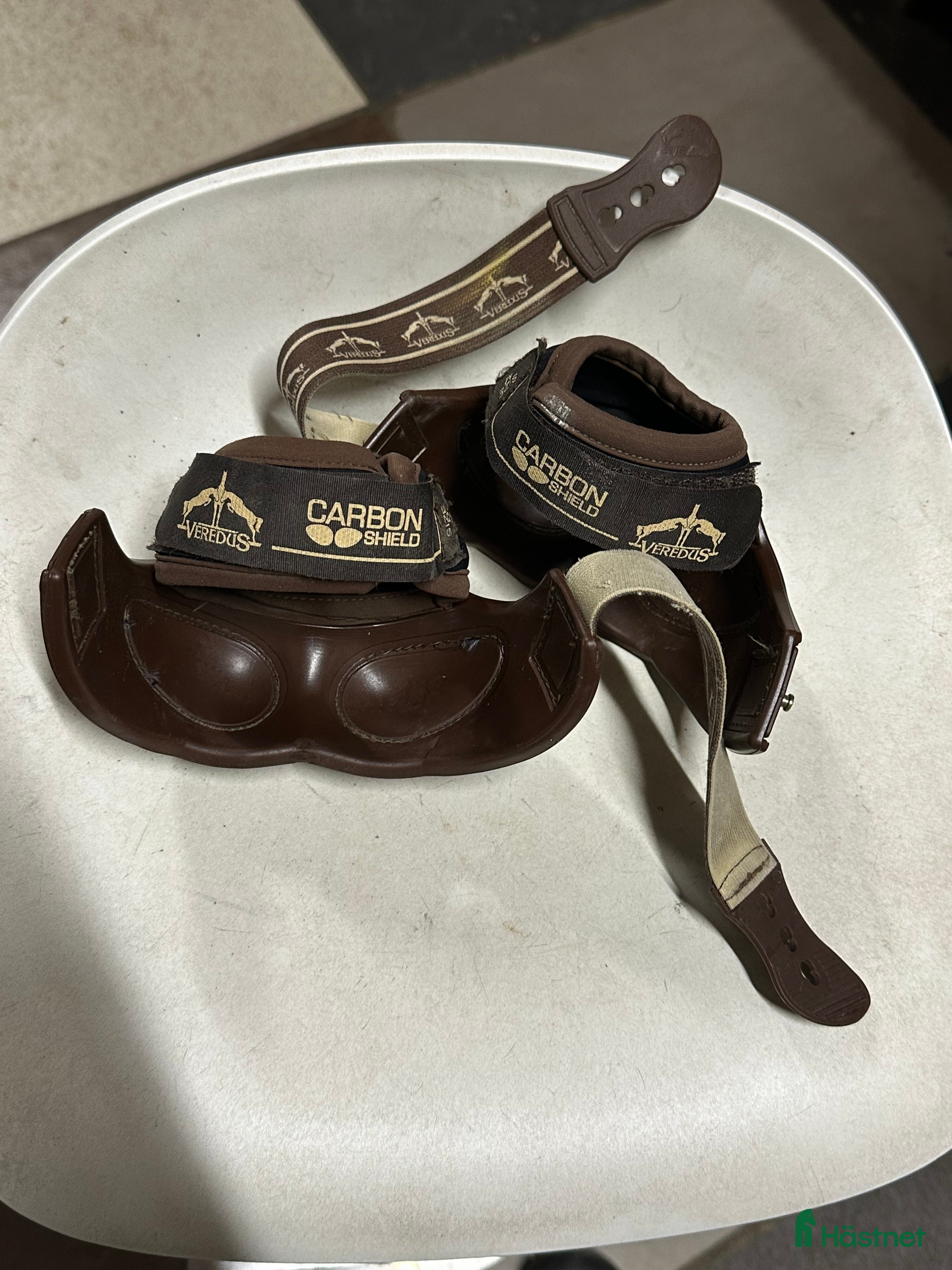 Benskydd hästutrustning till salu: Veredus Carbon Shield  i Karlstad - Annons 2