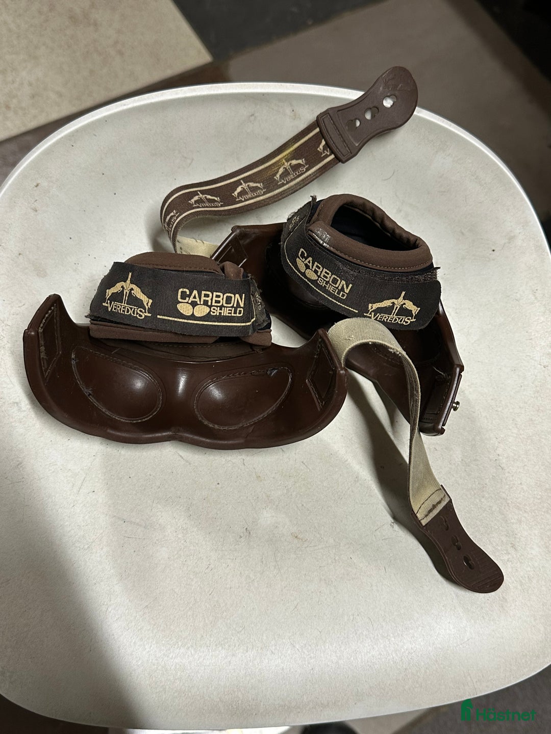 Benskydd hästutrustning till salu: Veredus Carbon Shield  i Karlstad - Annons 1