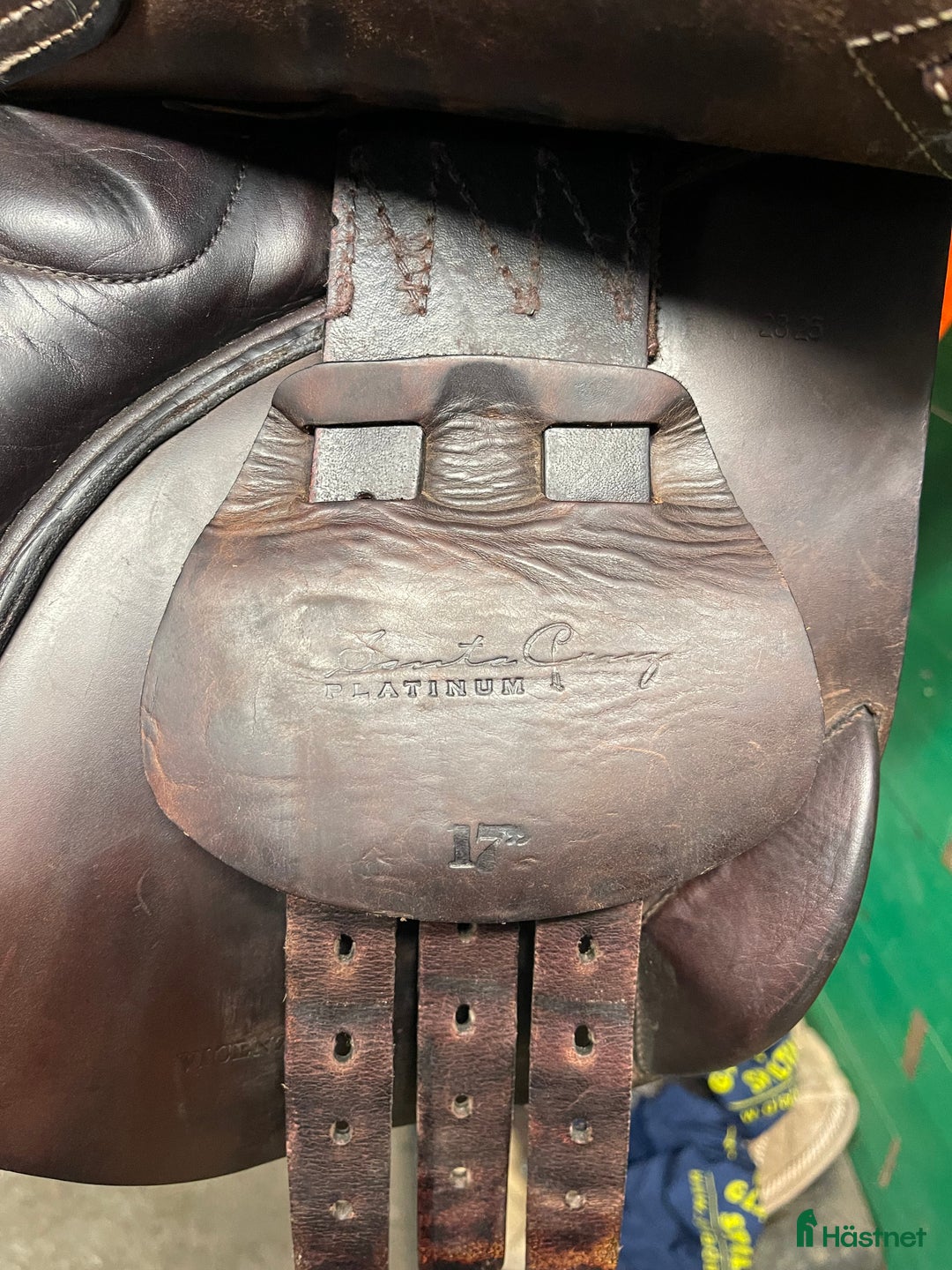 Sadlar hästutrustning till salu: Fin Santa Cruz platinum 17” i Västerås - Annons 7