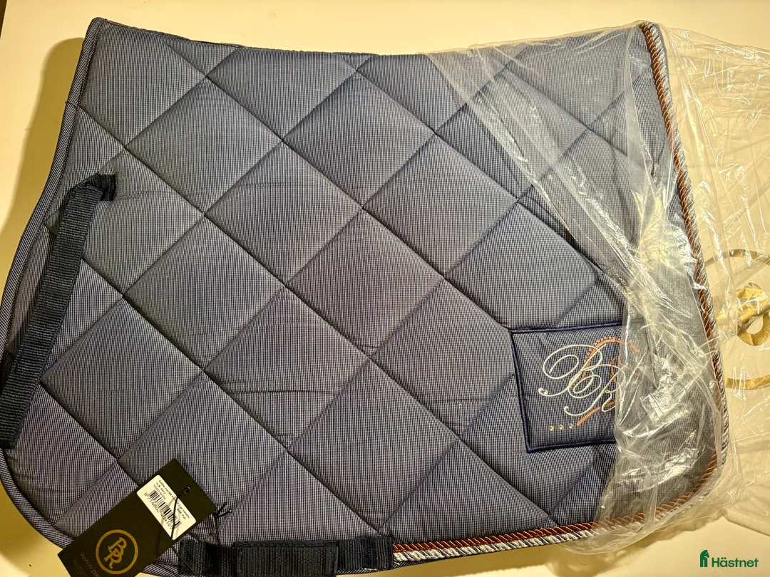 Schabrak & Vojlockar hästutrustning till salu: Massa schabrak i Linköping - Annons 8