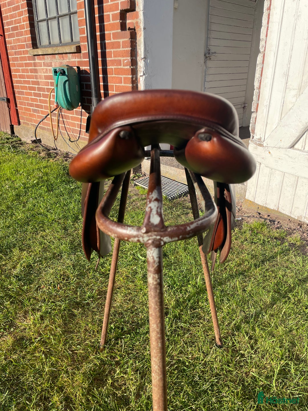 Sadlar hästutrustning till salu: Renaissance hoppsadel i Harplinge - Annons 3