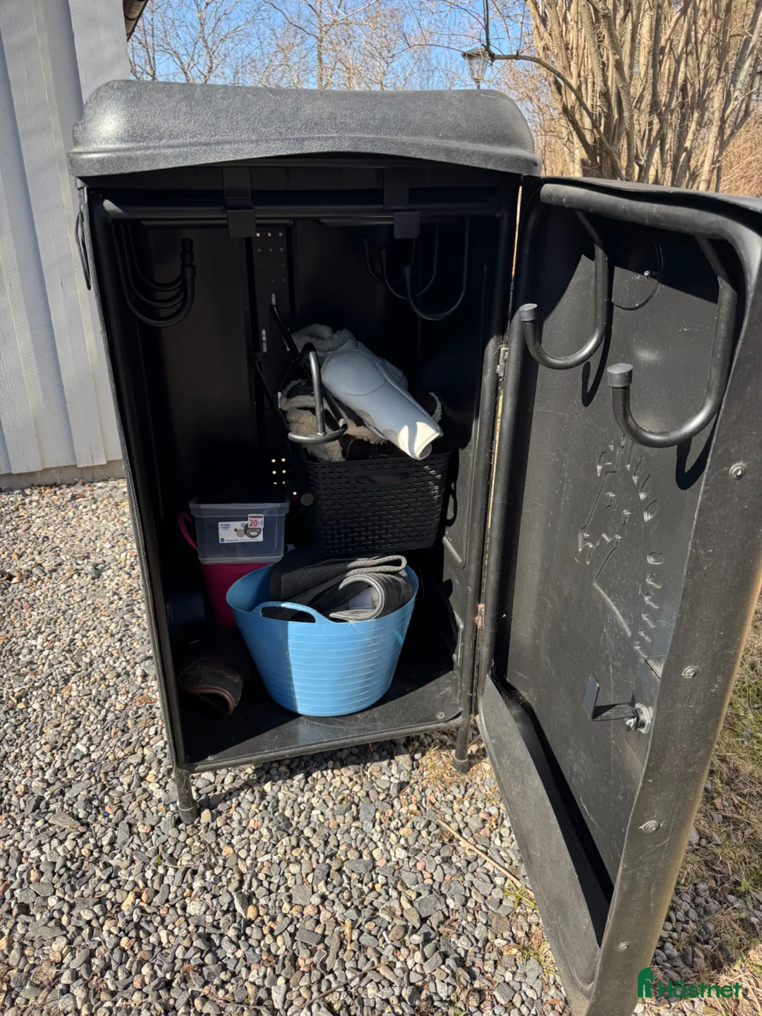 Övrig Hästutrustning hästutrustning till salu: Sadelskåp/Tävlingsskåp säljes!  - Annons 3