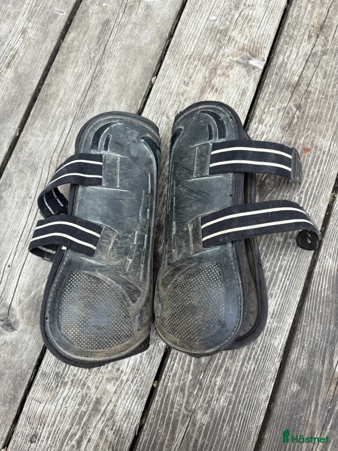 Övrig Hästutrustning hästutrustning till salu: Benskydd fram i Västra Frölunda - Annons 1