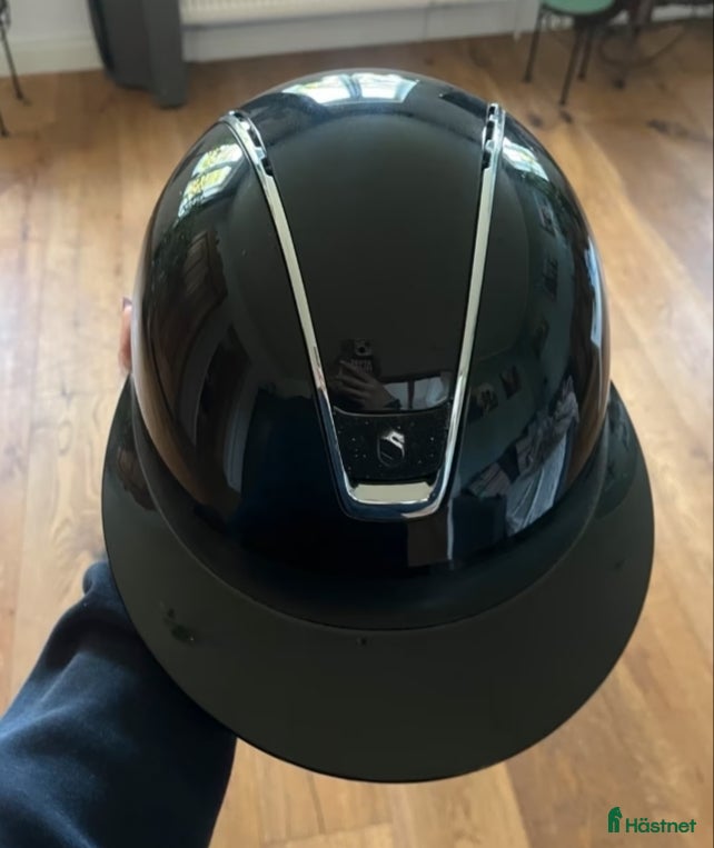 Hjälmar ryttarutrustning till salu: Miss Shield 2.0 Medium: 55M,56,57,58M - Annons 1