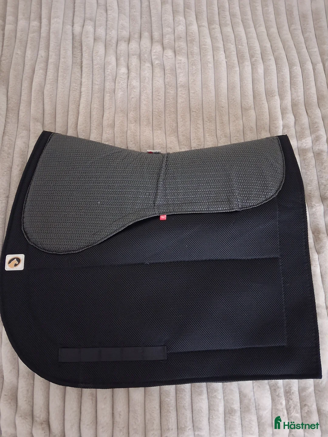 Schabrak & Vojlockar hästutrustning till salu: Ecogold schabrak - Annons 1