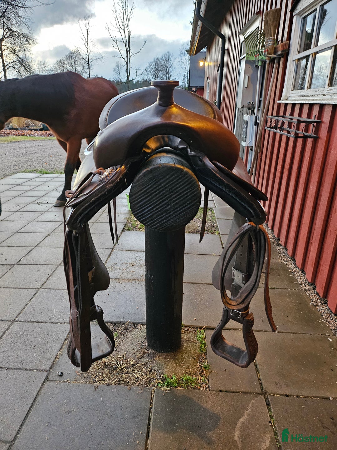 Sadlar hästutrustning till salu: Bomlös westernsadeln kallblod i Hillared - Annons 3