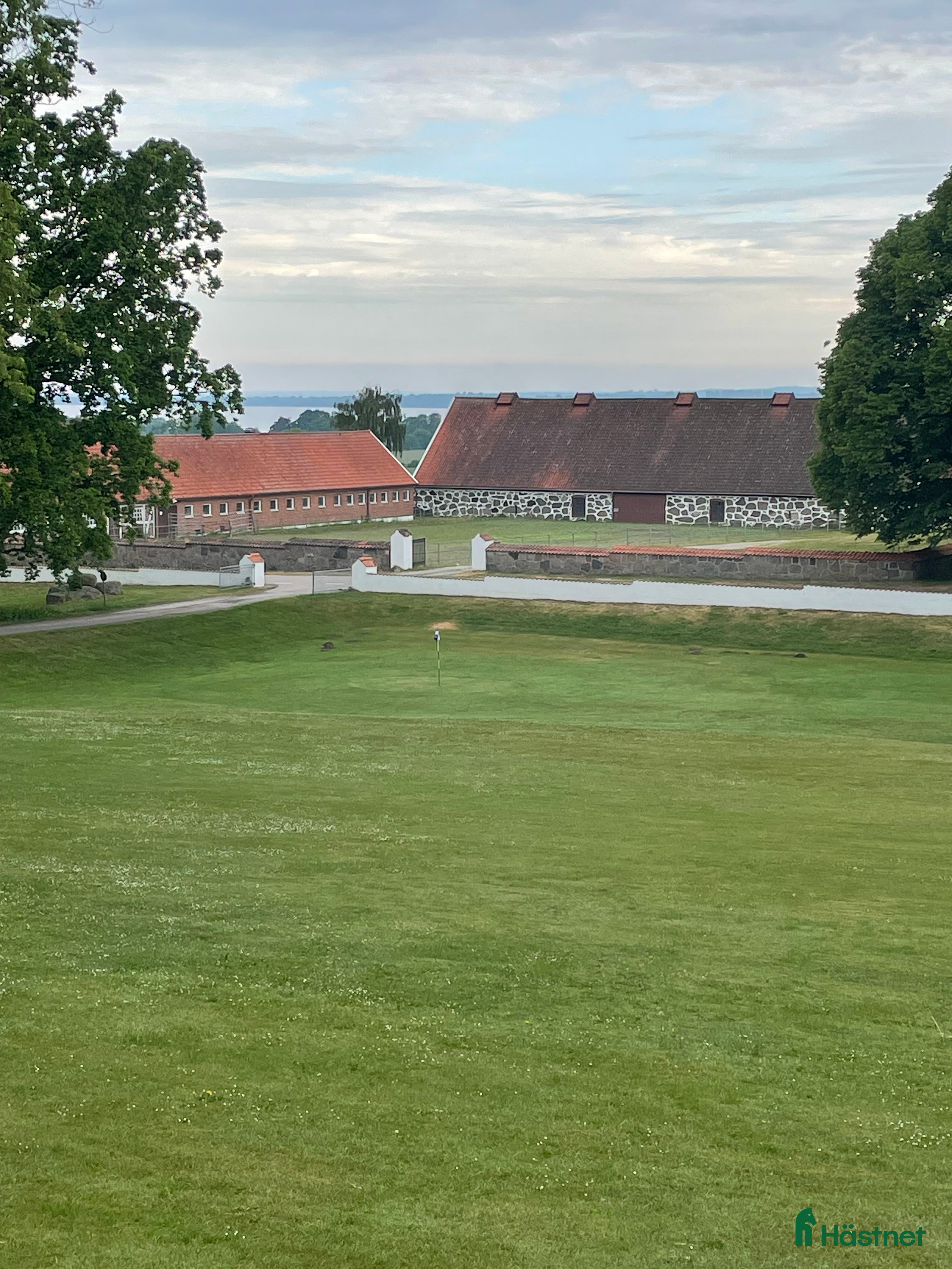  hästgårdar till salu: Stall med bostad i fantastisk miljö uthyres! i Hörby - Annons 1