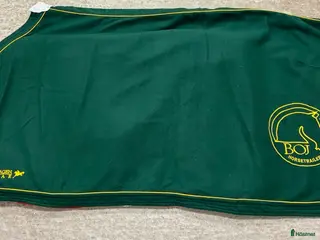 Täcken hästutrustning till salu: Fleecetäcken till ponny i Munsö - Annons 1