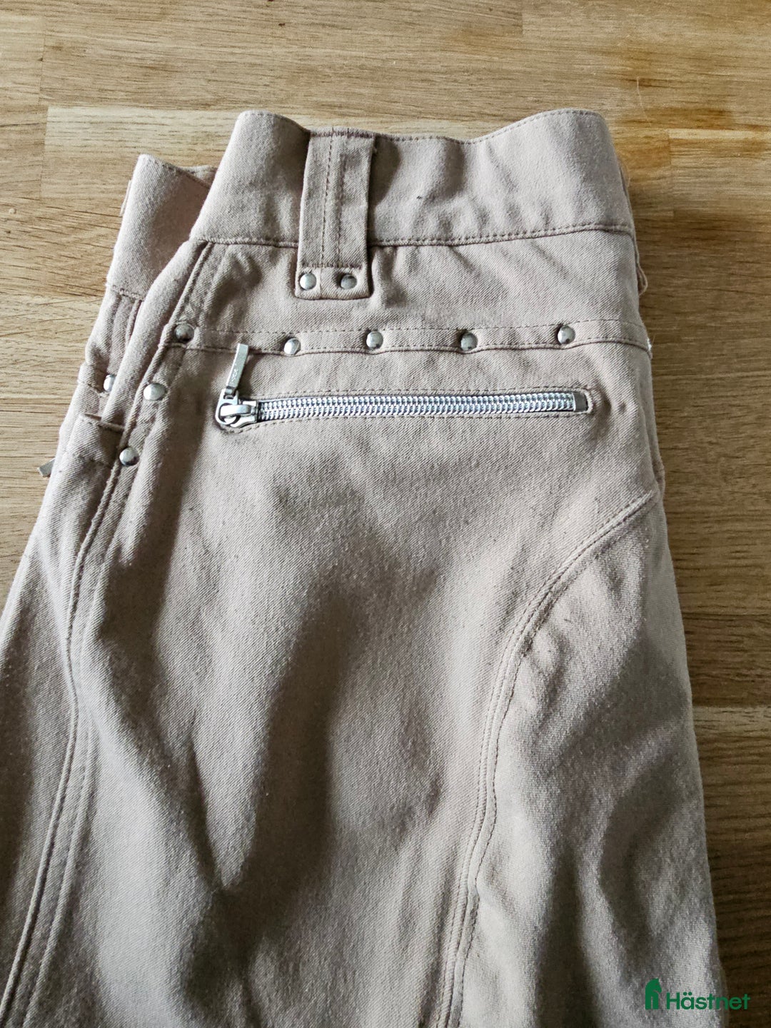 Ridbyxor ryttarutrustning till salu: Fina och sköna beiga ridbyxor.  i Vetlanda - Annons 1