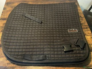 Schabrak & Vojlockar hästutrustning till salu: BungeeBand schabrak Pad strl full i Tumba - Annons 24