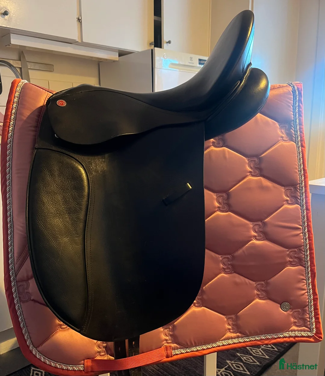 Sadlar hästutrustning till salu: Dressyrsadel i Kvissleby - Annons 3