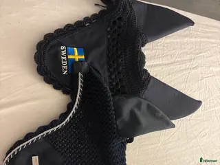 Övrig Hästutrustning hästutrustning till salu: Blåa huvor från KL och ES. Se beskrivning i Surahammar - Annons 1