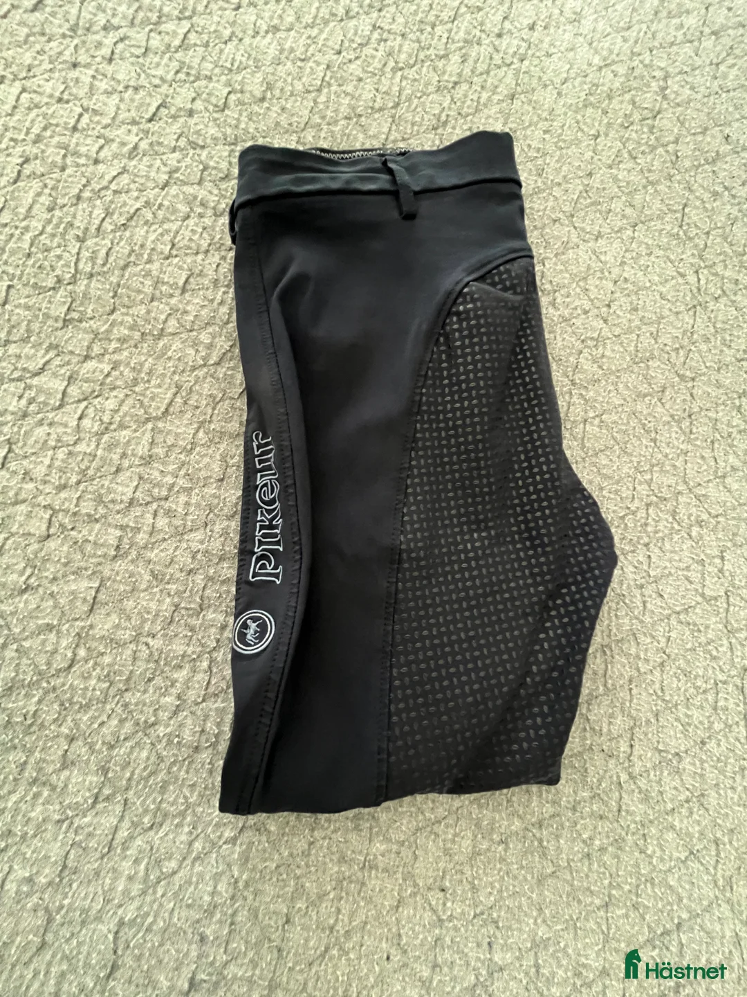 Ridbyxor ryttarutrustning till salu: Pikeur i fint skick  i Huddinge - Annons 1