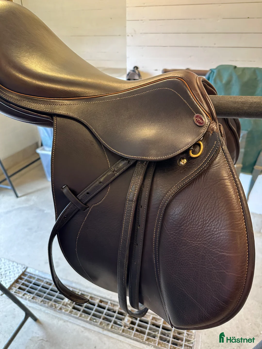 Sadlar hästutrustning till salu: Begagnad Lippo Fazzino, brun 17’ - Annons 2