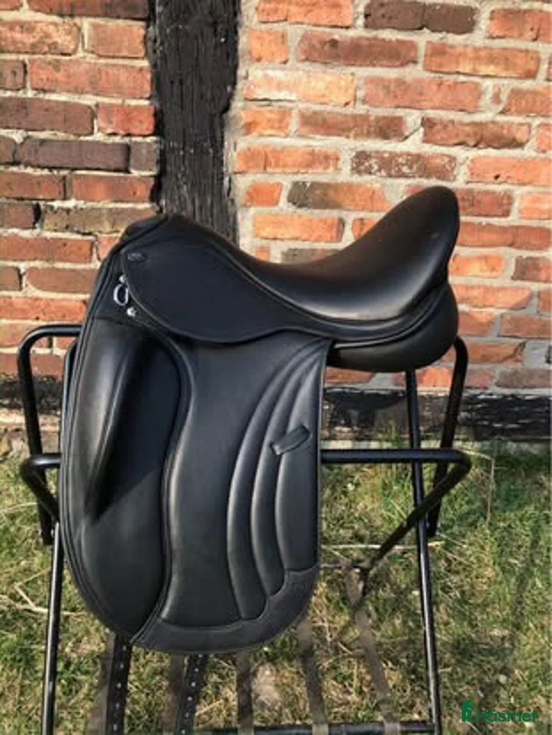 Sadlar hästutrustning till salu: Sadel Dressyrsadel PDS Carl Hester i Åhus - Annons 1