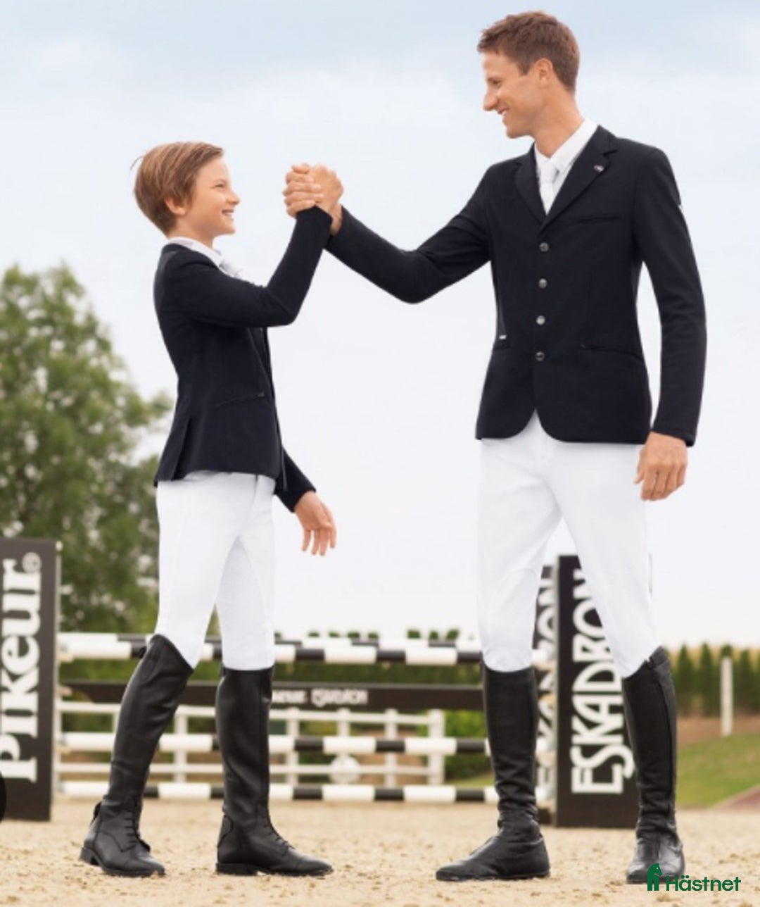 Jackor & Kavajer ryttarutrustning till salu: Pikeur Ivo svart tävlingskavaj till kille strl 170 i Arvika - Annons 1