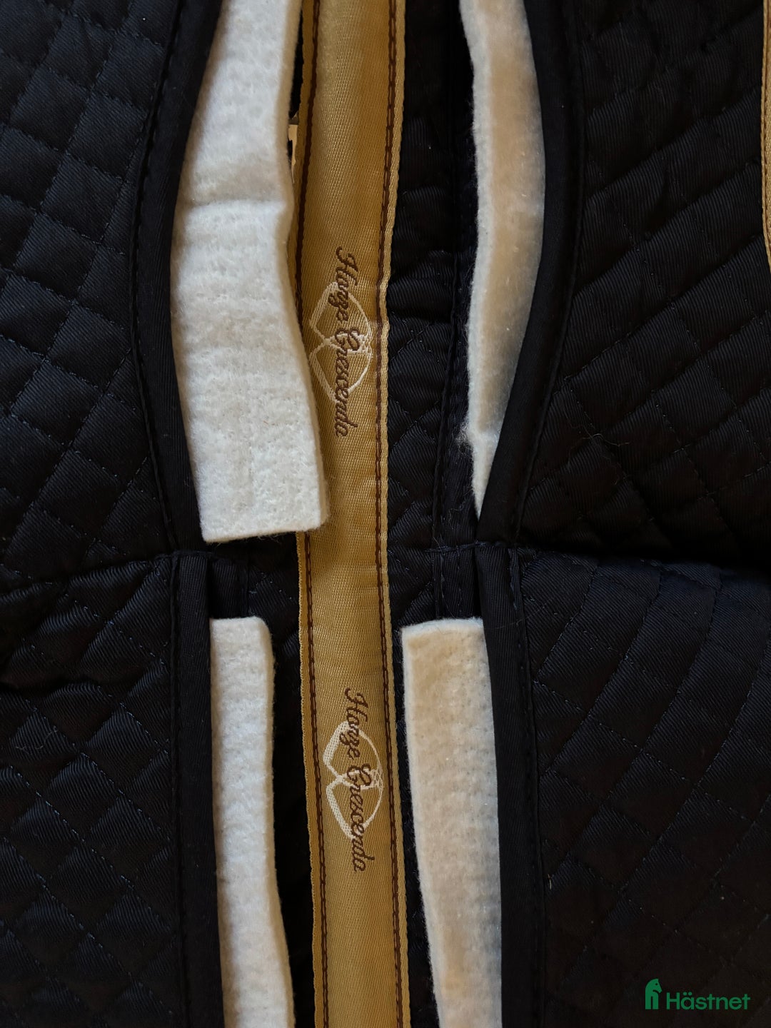 Sadeltillbehör hästutrustning till salu: Ny fårskinnspad från Horze  i Sparreholm - Annons 6