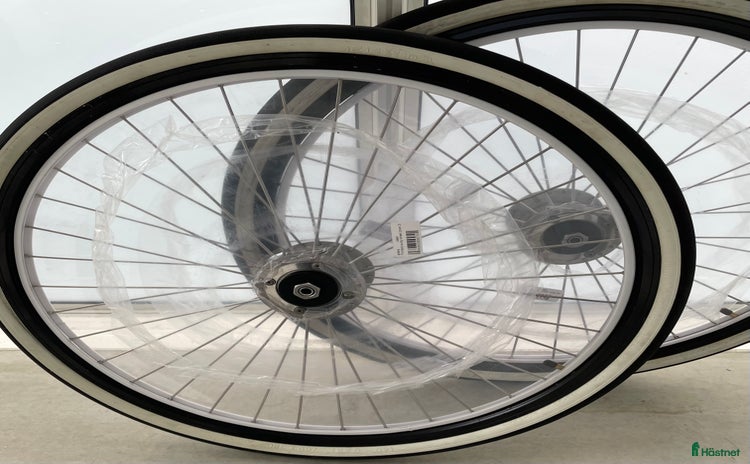 Travsulkys trav till salu: 28” sulkyhjul i nyskick säljes i Täby - Annons 2