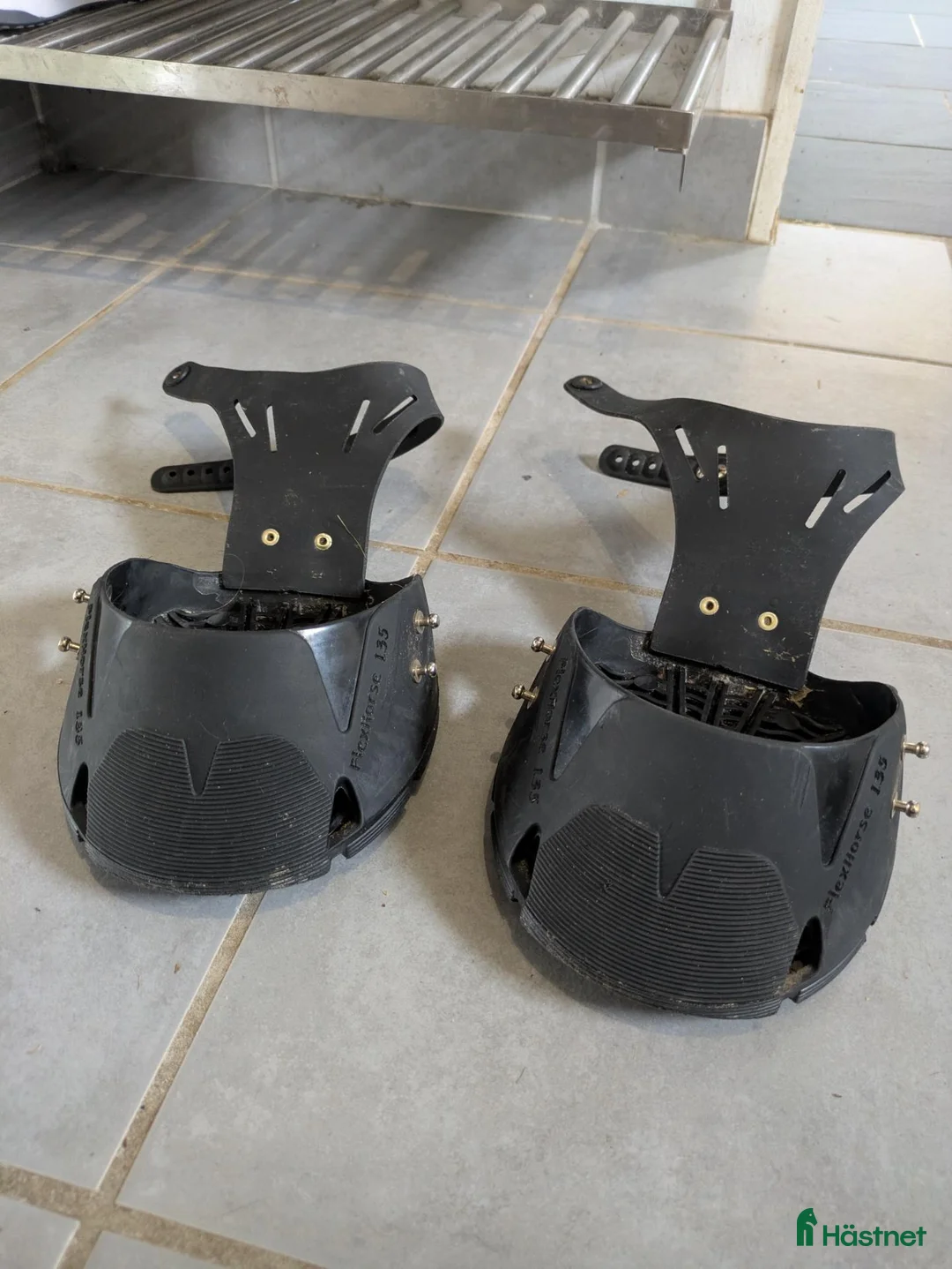 Övrig Hästutrustning hästutrustning till salu: Flex Hoof Boots strl 135–sparsamt använda, dubbade i Knivsta - Annons 1
