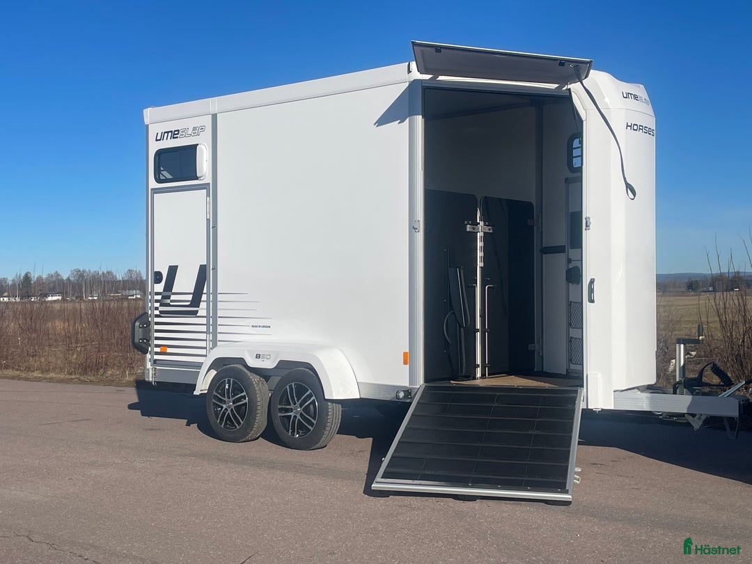 Hästtransporter  fordon & transport till salu: UME B50 - Omgående leverans! i Borlänge - Annons 1