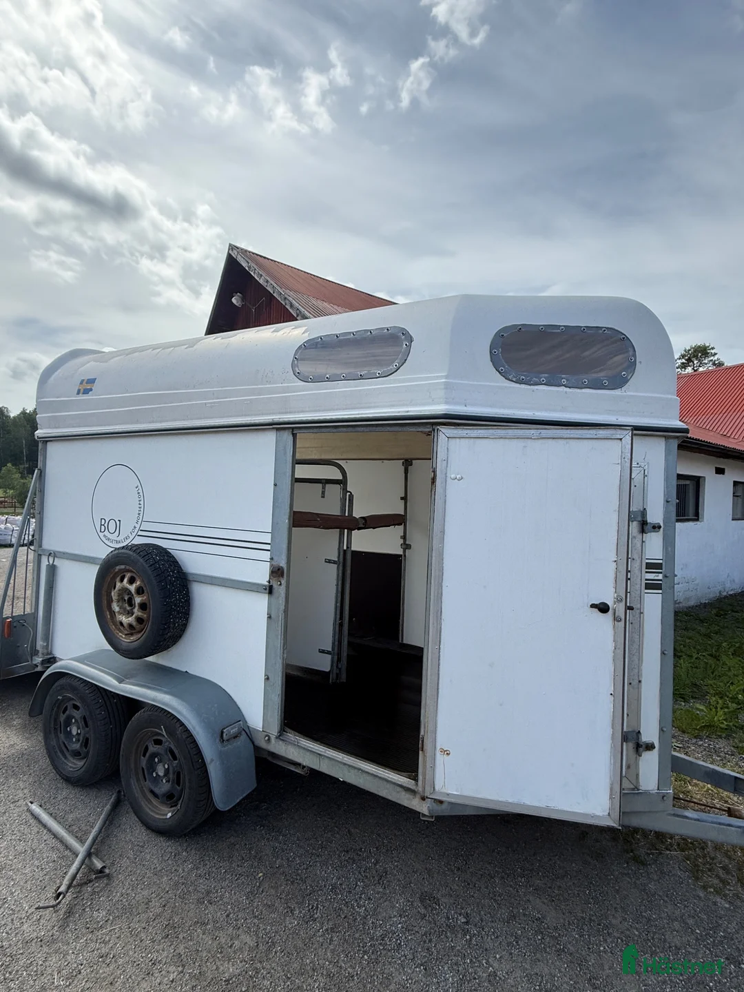 Hästtransporter  fordon & transport till salu: Boj bravo, lastvikt 790kg i Huddinge - Annons 1