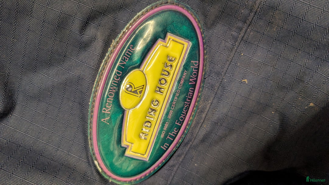 Täcken hästutrustning till salu: Tjockt vintertäcke 125 cm i Skepplanda - Annons 2