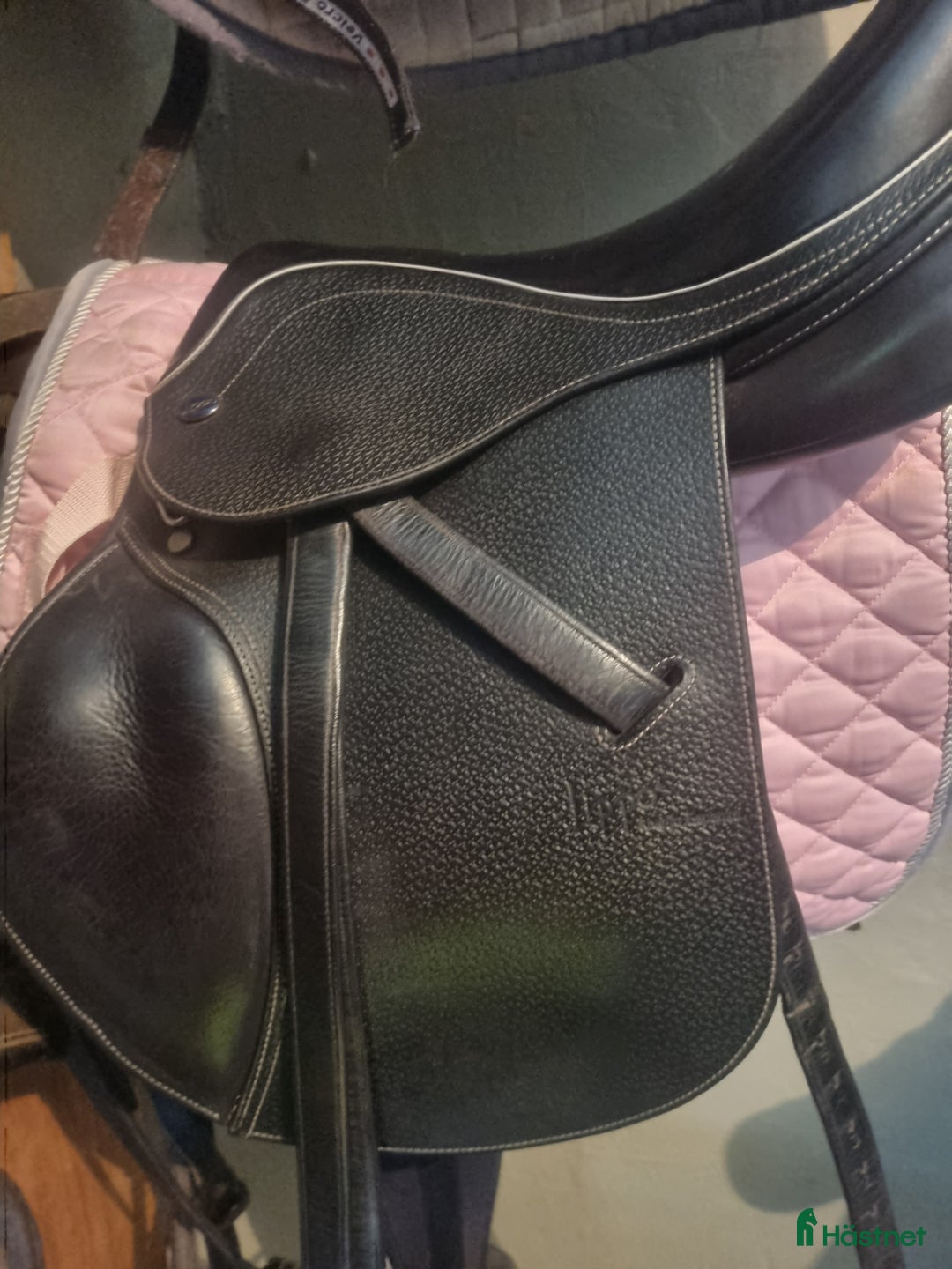 Sadlar hästutrustning till salu: Allround sadel i Viskafors - Annons 1