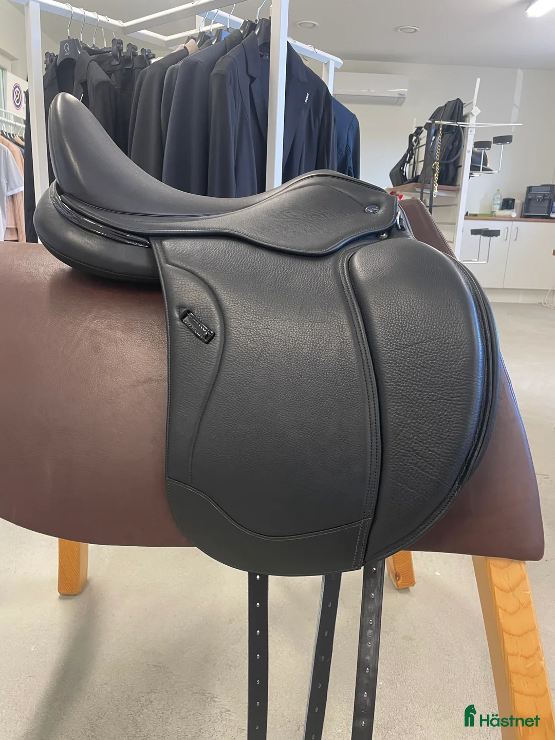 Sadlar hästutrustning till salu: Ikonic Light Monoflap i Helsingborg - Annons 1