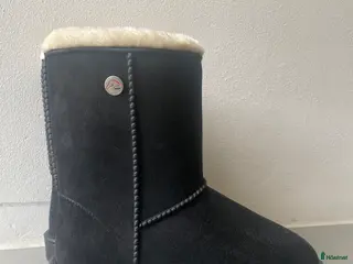 Övrig utrustning övrig utrustning till salu: Stall skor i Limhamn - Annons 3