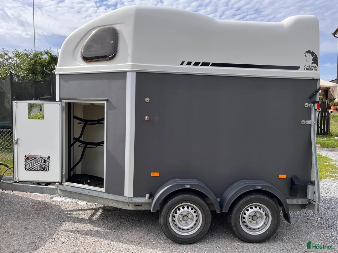 Hästtransporter  fordon & transport till salu: Cheval Liberté Gold First -20 i Älvsjö - Annons 2