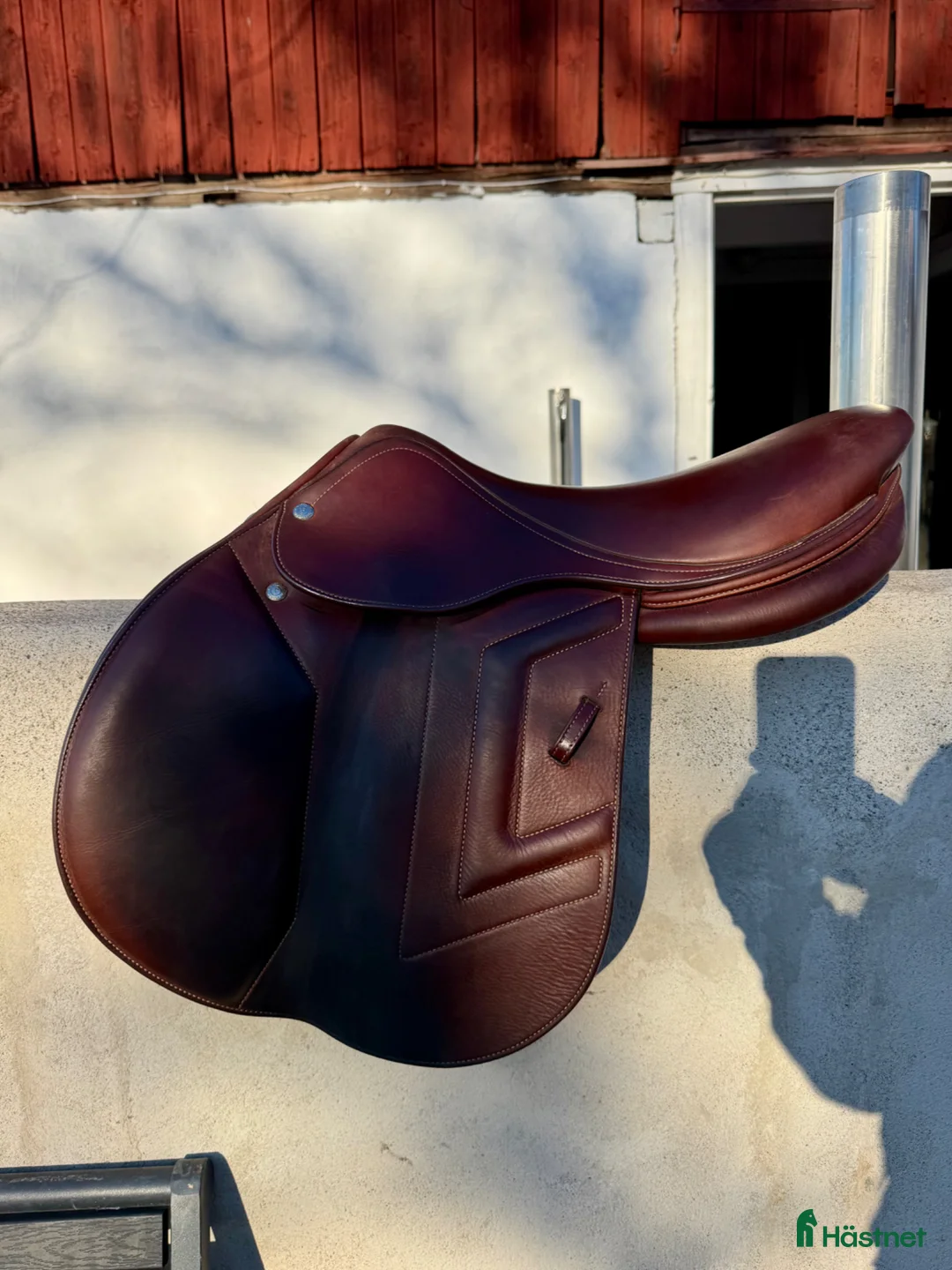 Sadlar hästutrustning till salu: Renaissance sadel - Annons 1