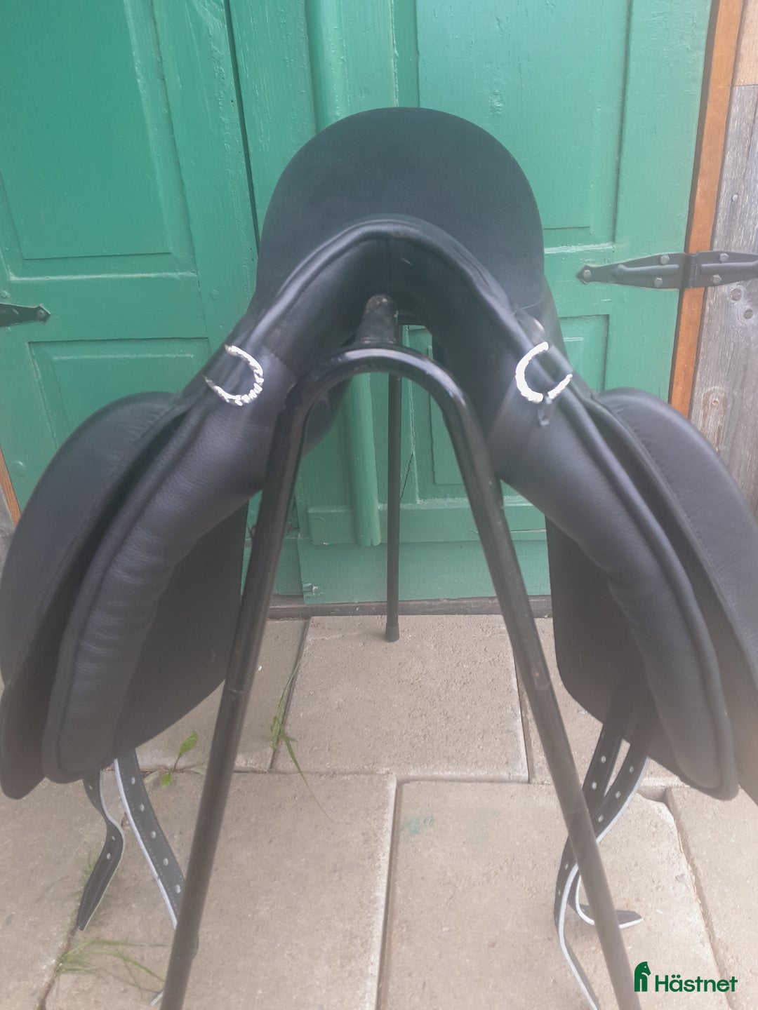 Sadlar hästutrustning till salu: Ny dressyr/WE sadel 16 tum i Vikbolandet - Annons 4