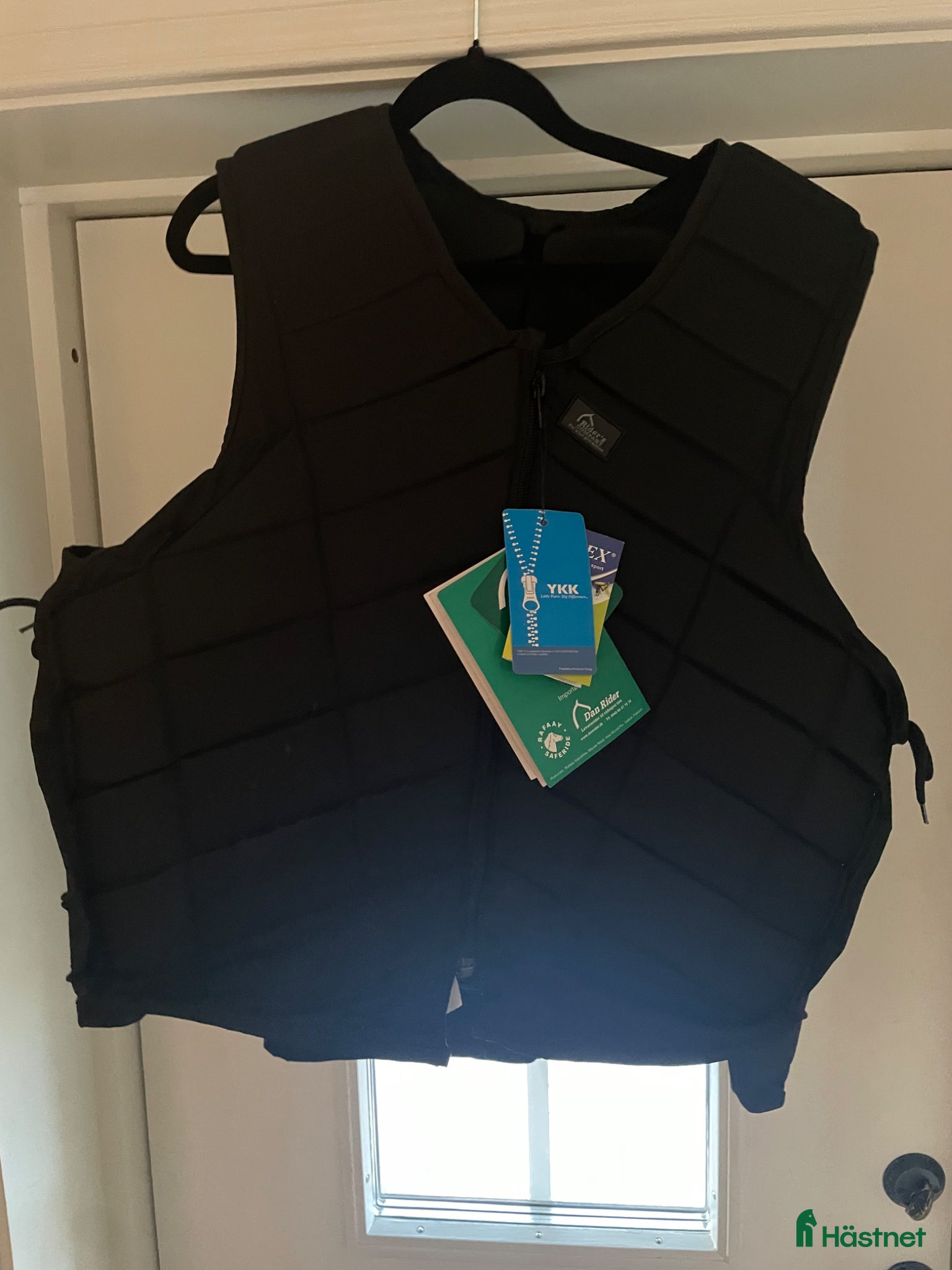 Säkerhetsvästar ryttarutrustning till salu: Oanvänd - Annons 5
