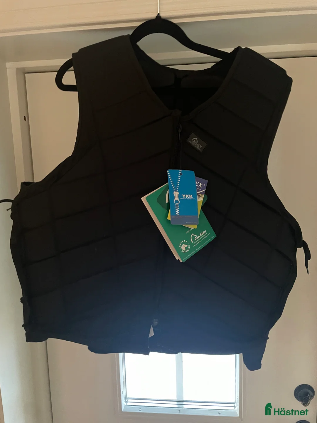 Säkerhetsvästar ryttarutrustning till salu: Oanvänd - Annons 1